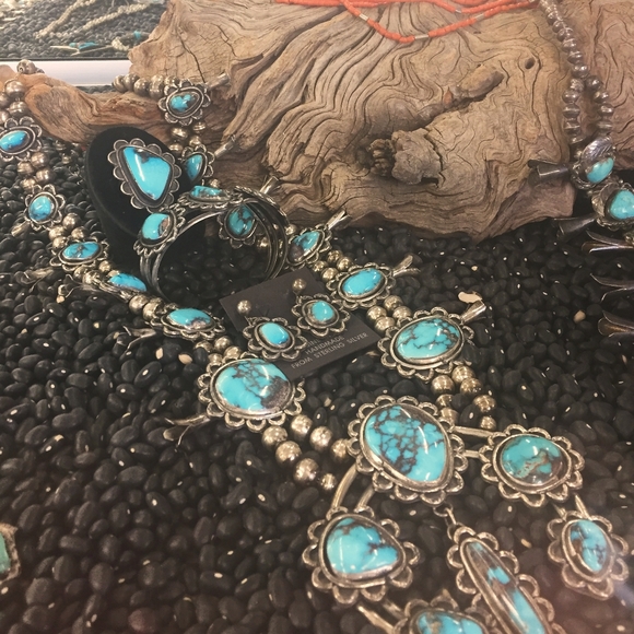 Meet your Posher, TurquoiseBoss - Picture 3 of 5